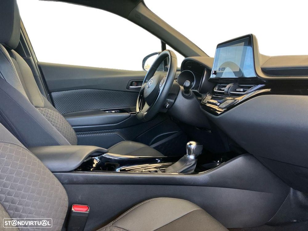 Toyota C-HR - 7