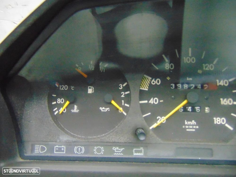 Mercedes W124 conta kilómetros/Volante - 5