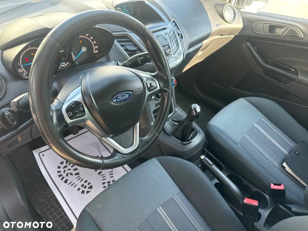 Ford Fiesta 1.5 TDCi SYNC Edition - 19