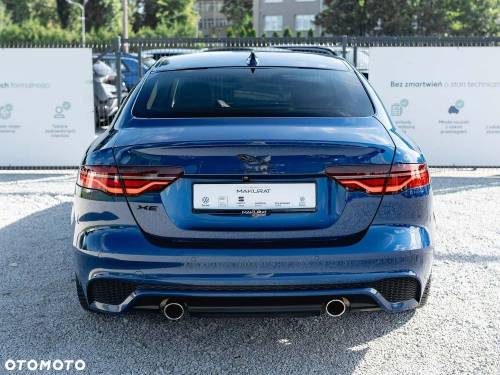 Jaguar XE 2.0 P250 R-Dynamic Black - 11