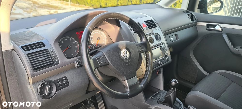 Volkswagen Touran 1.4 TSI Freestyle - 9
