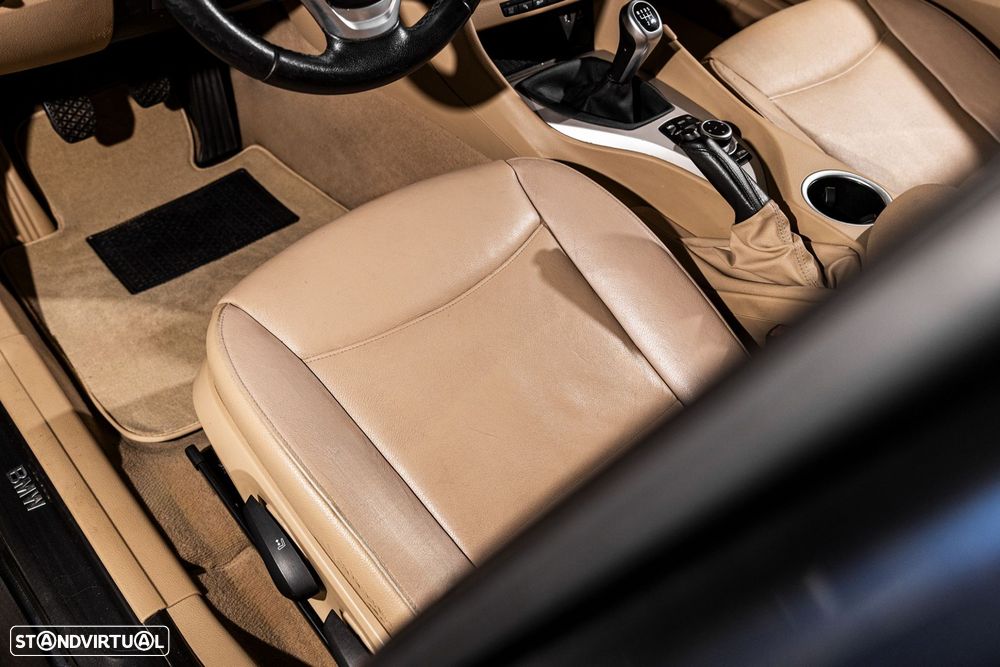 BMW X1 16 d sDrive - 26