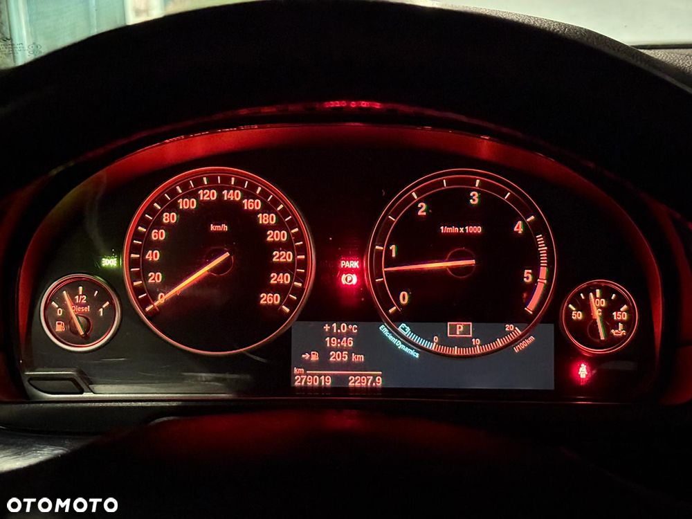 BMW Seria 5 530d - 27