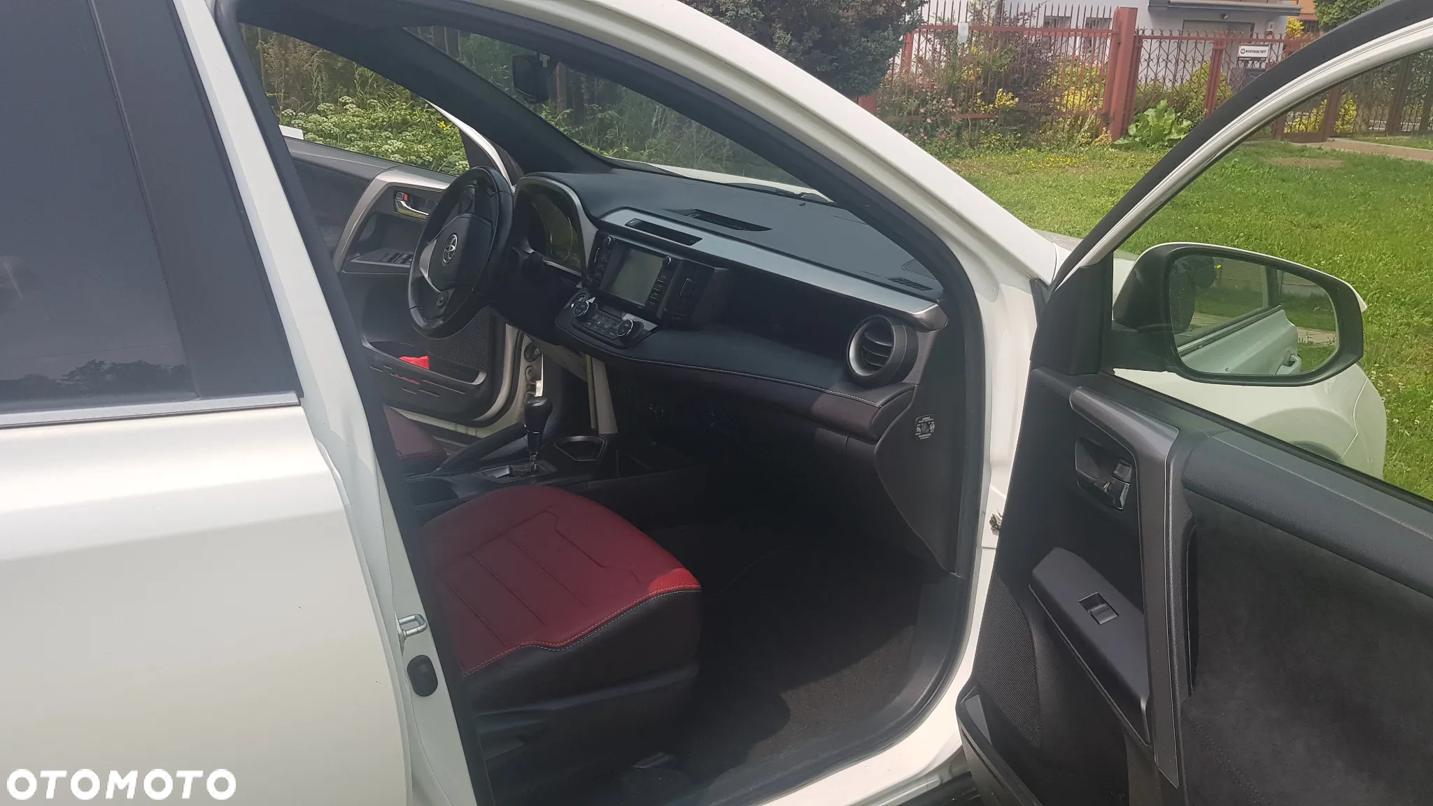 Toyota RAV4 Hybrid Selection 4x2 - 6