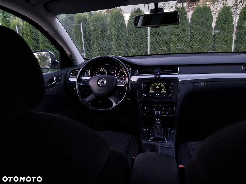 Skoda Superb 2.0 TDI DSG Exclusive - 5