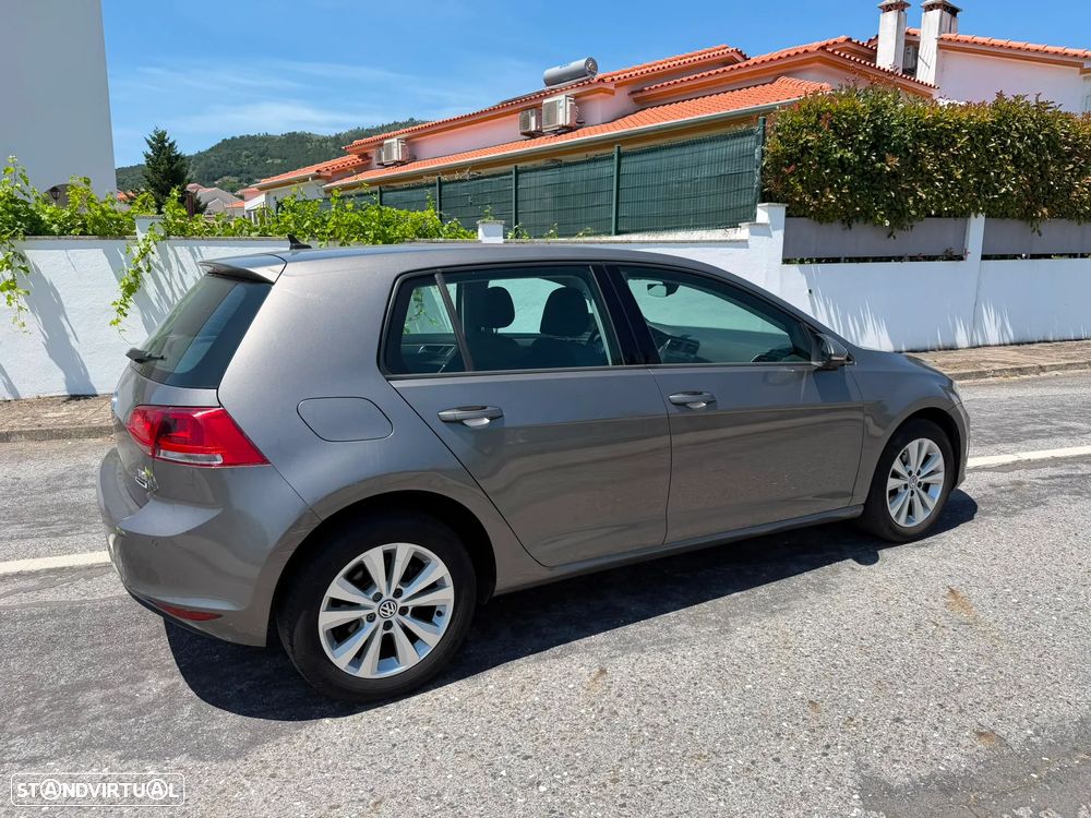 VW Golf 1.6 TDI Confortline DSG - 8