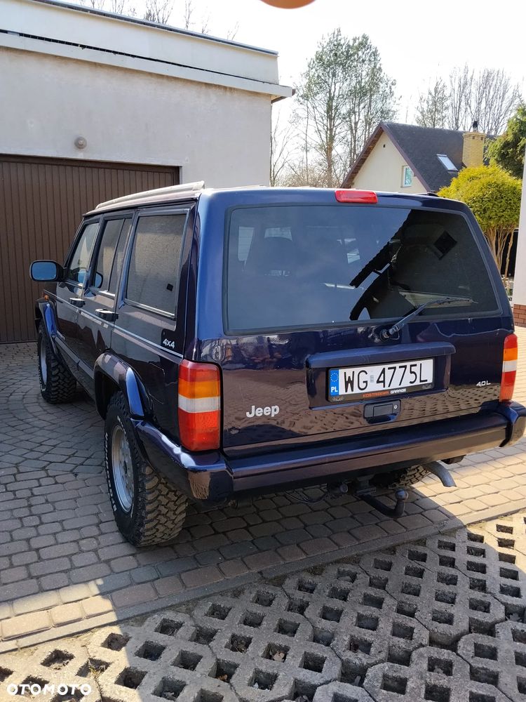 Jeep Cherokee 4.0 Limited - 25