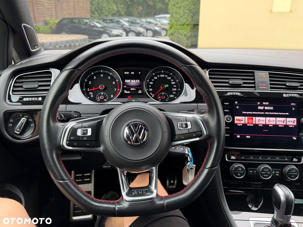 Volkswagen Golf GTI (BlueMotion Technology) DSG - 20