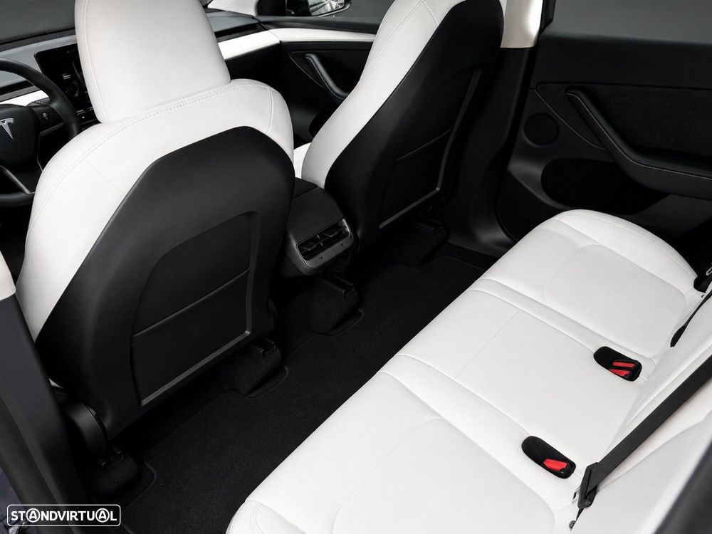 Tesla Model Y Standard - 9