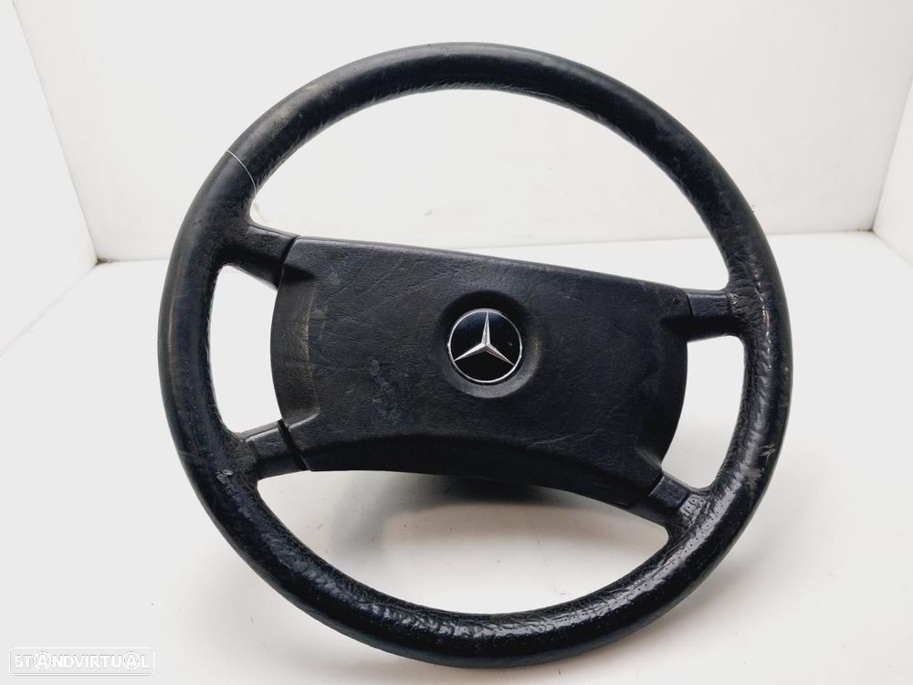 VOLANTE MERCEDES-BENZ CLASE 124 - 1