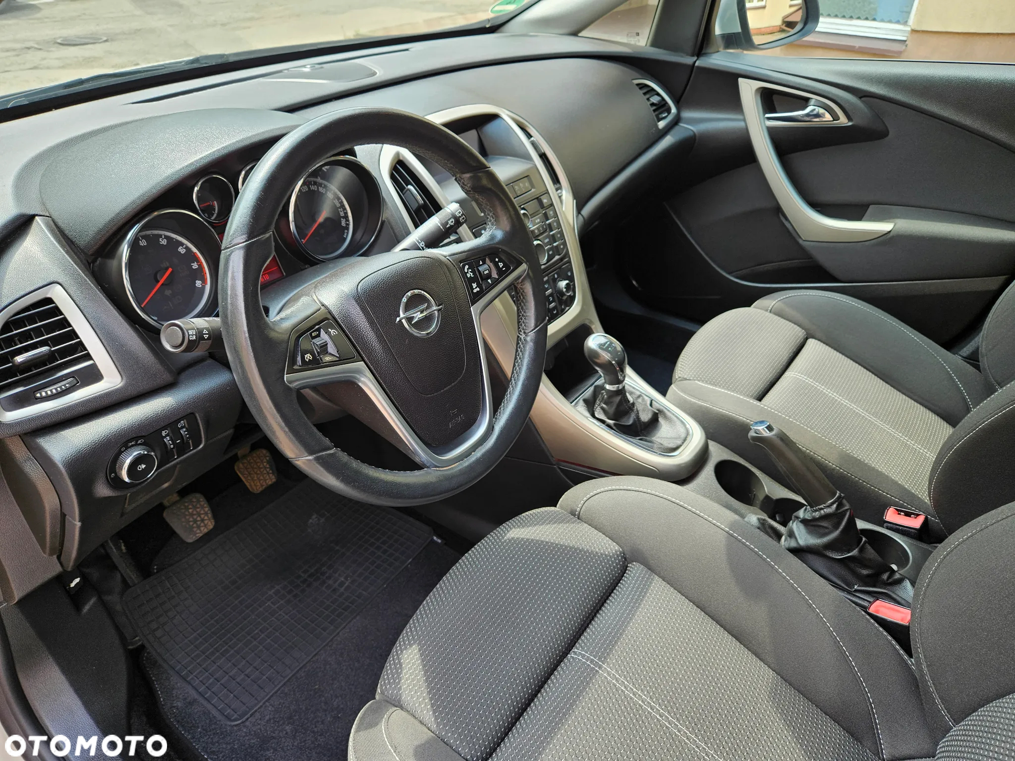 Opel Astra 1.4 Turbo Design Edition - 25