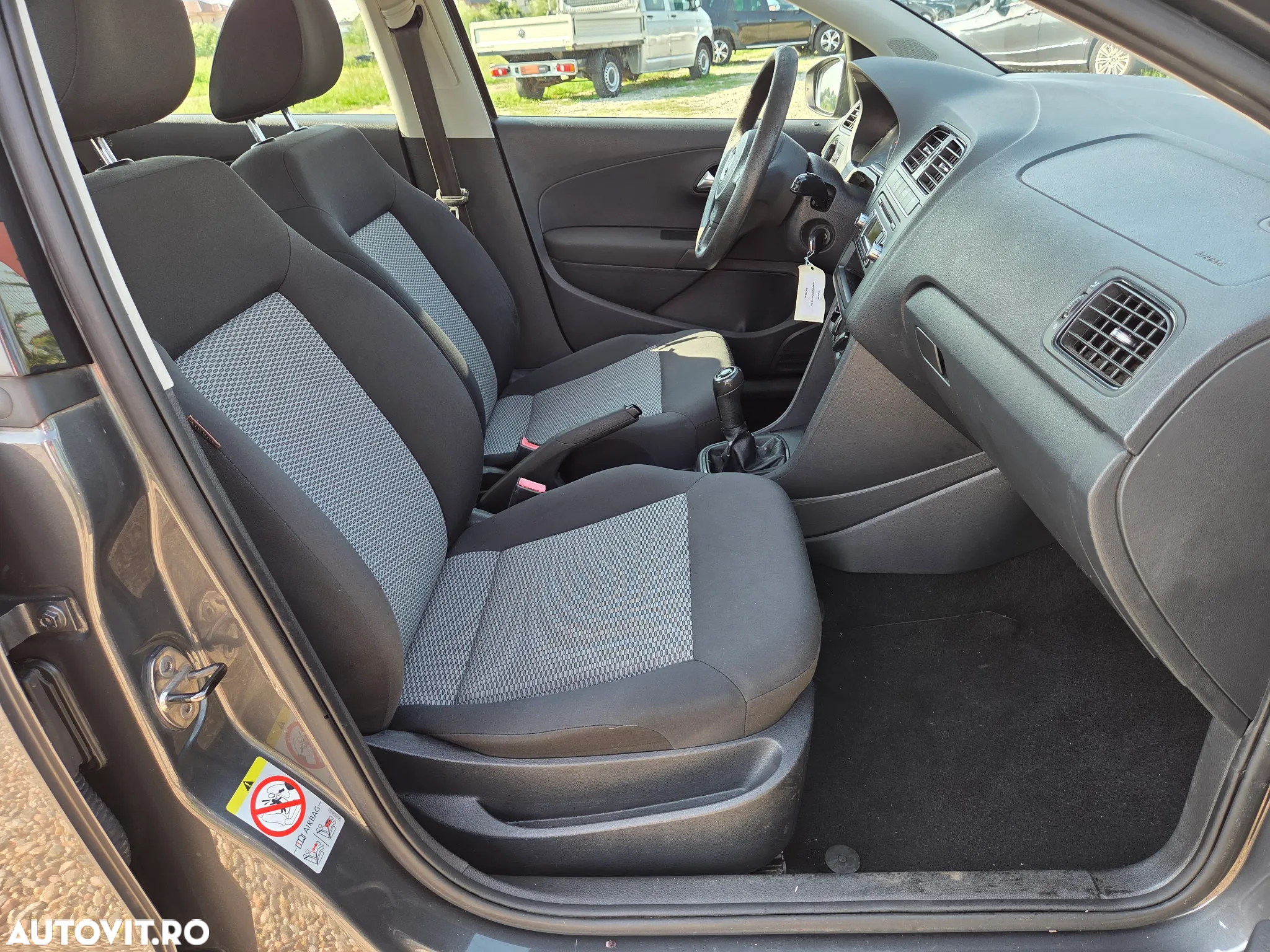 Volkswagen Polo 1.6 TDI Blue Motion Style - 8