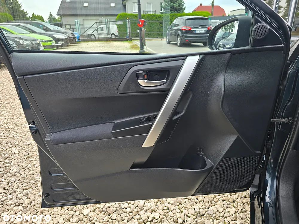 Toyota Auris 1.33 Dual-VVT-i Comfort - 14