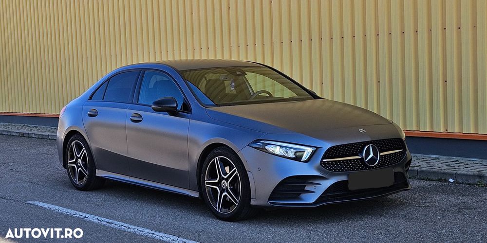 Mercedes-Benz A 200 Sedan 7G-DCT AMG Line - 1