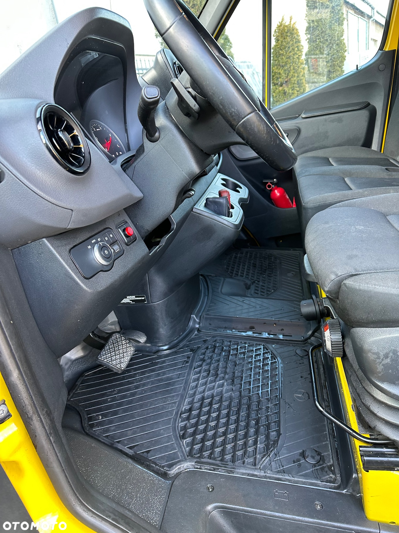 Mercedes-Benz SPRINTER - 10