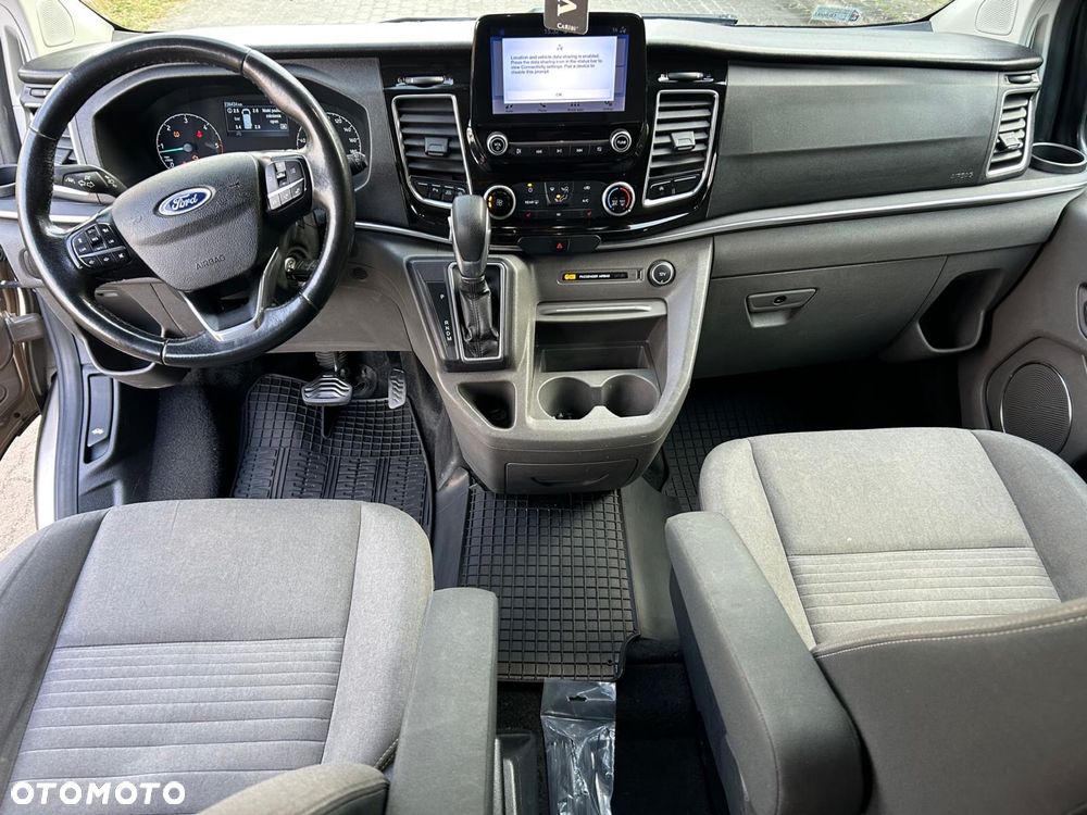 Ford Tourneo Custom - 8
