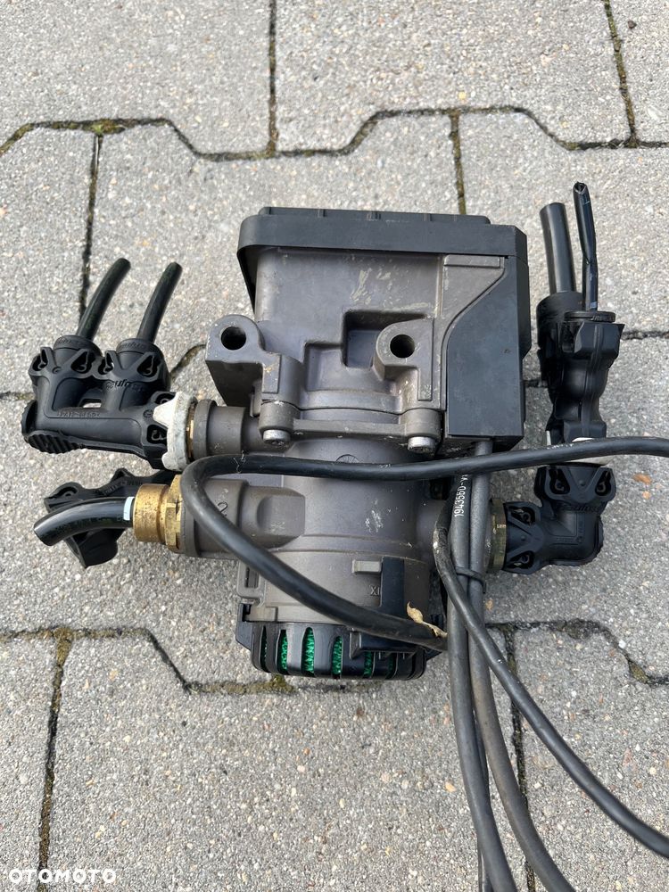 Modulator hamulcowy EBS Scania R euro 6 knorr bremse zawór - 2