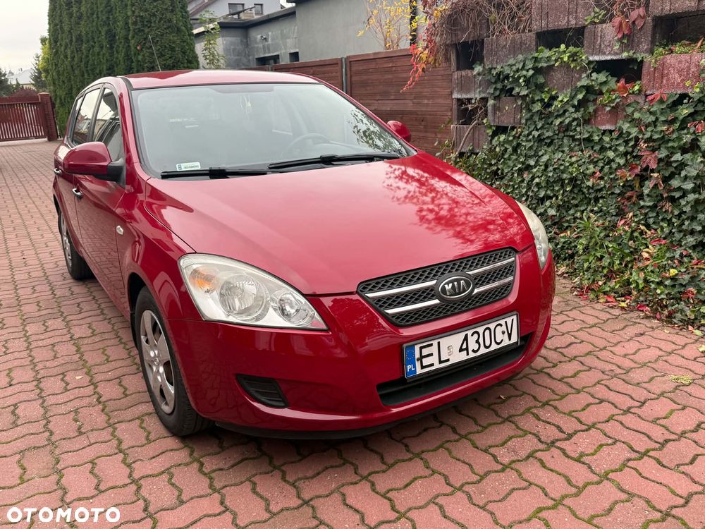 Kia Ceed 2008 photo 3