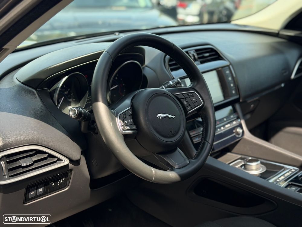 Jaguar F-Pace 2.0 i4D Prestige Aut. - 10