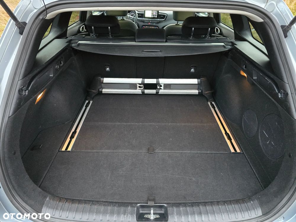 Kia Ceed 1.4 T-GDI L Business Line DCT - 23