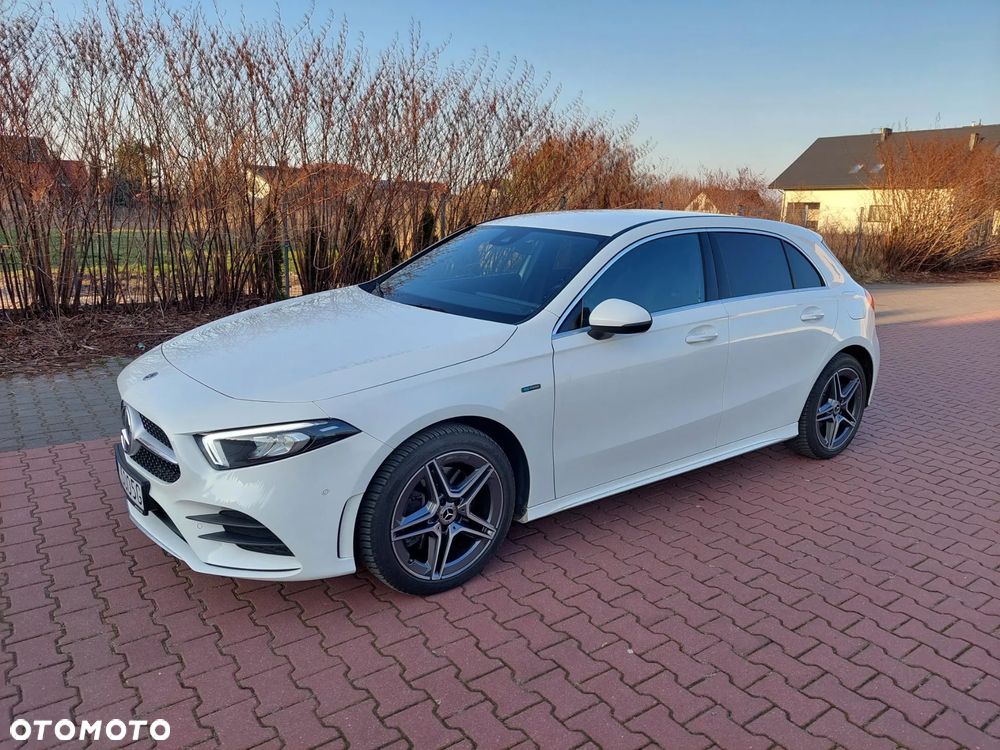 Mercedes-Benz Klasa A 250 E AMG Line 8G-DCT - 1