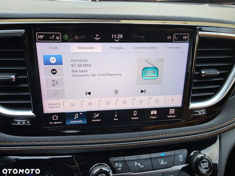 Chrysler Pacifica - 29