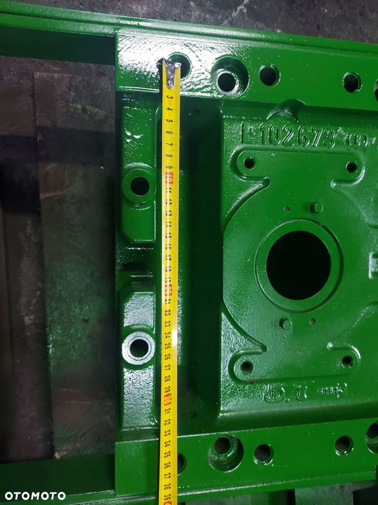 OBUDOWA WOM TYŁ L102673 540-1000RMP JOHN DEERE 6400 1995r - 2