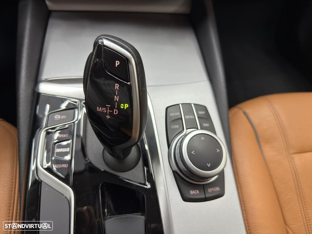 BMW 520 d Line Luxury Auto - 36