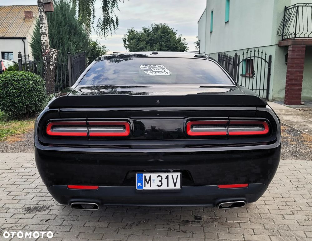 Dodge Challenger - 7