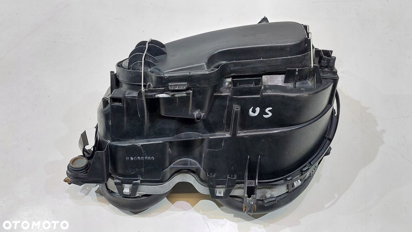 LAMPA REFLEKTOR PRZÓD PRAWY MERCEDES BENZ E KLASA W210 95-02r. - 4