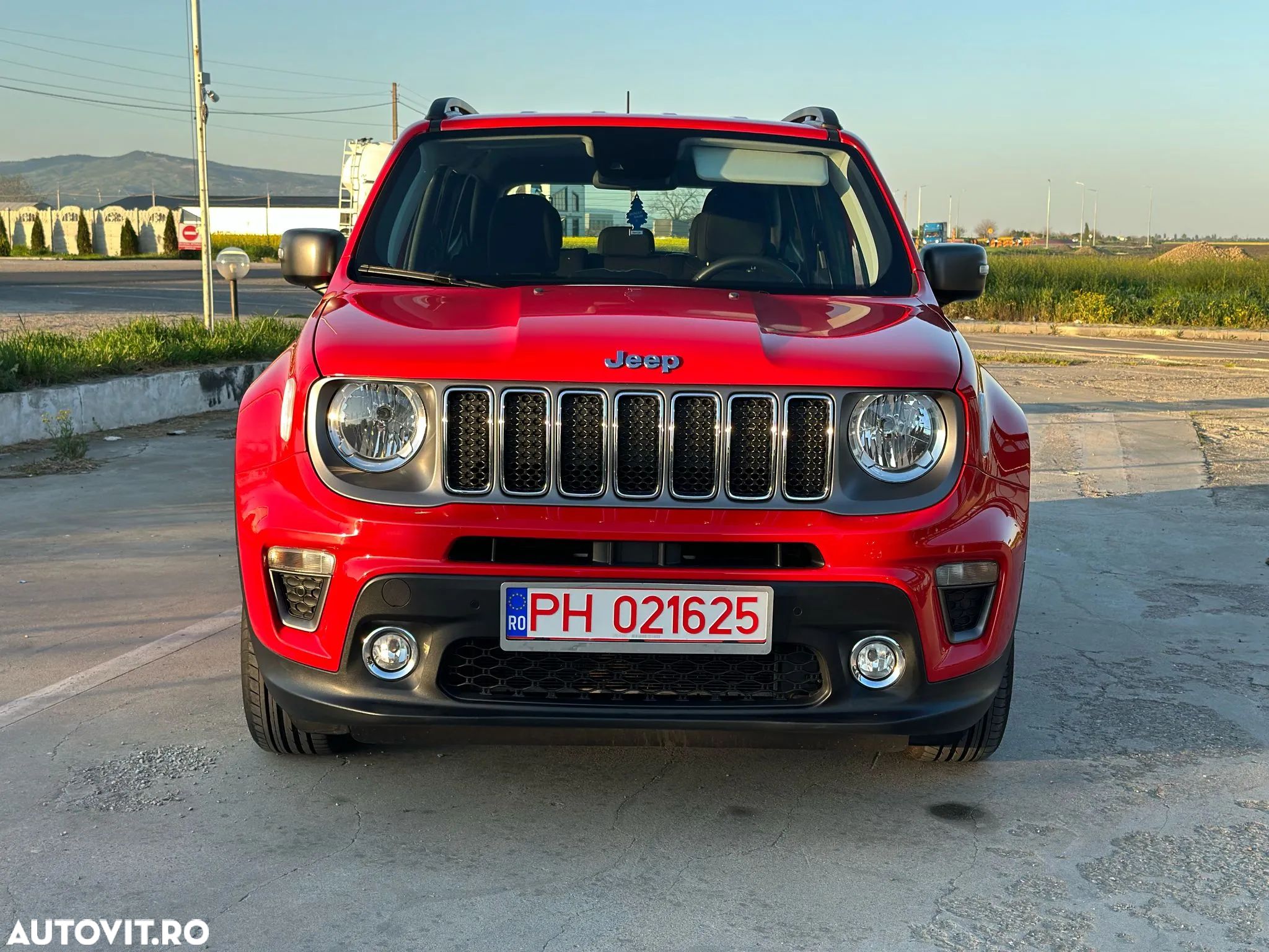 Jeep Renegade 1.3 T-GDI 4xe PLUG-IN Hybrid Automatik (RED) - 1