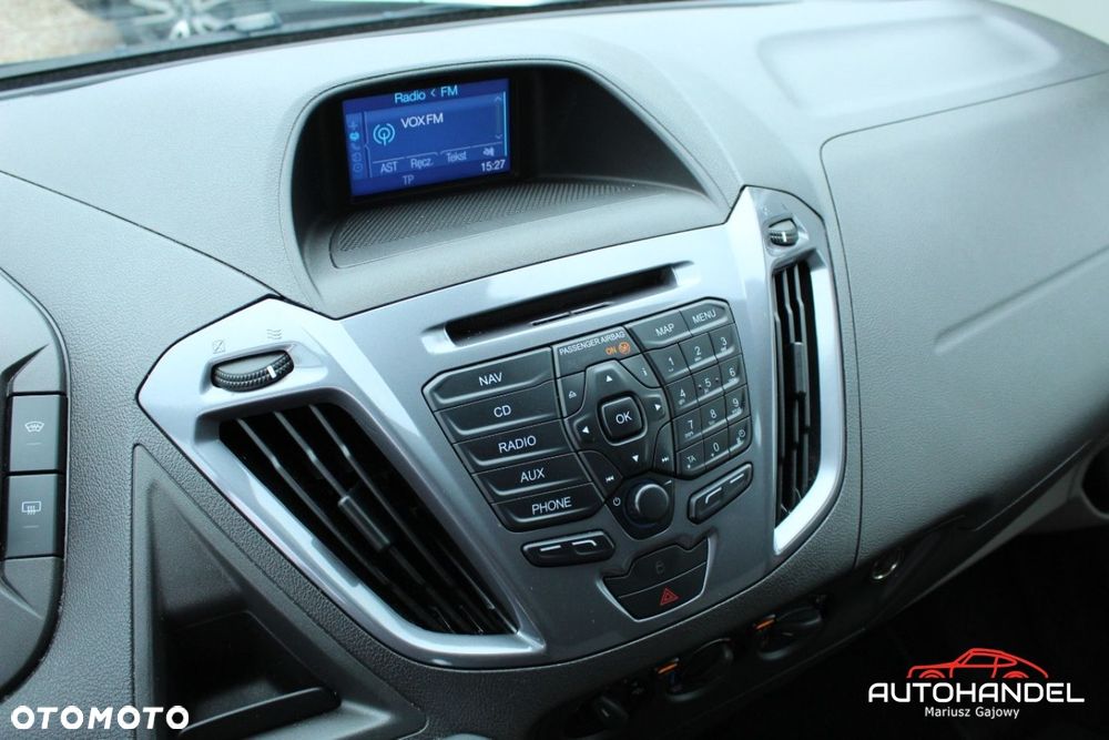 Ford Tourneo Custom - 16
