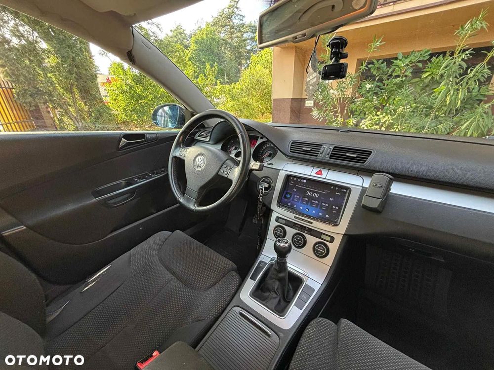 Volkswagen Passat 2.0 TDI Comfortline - 4