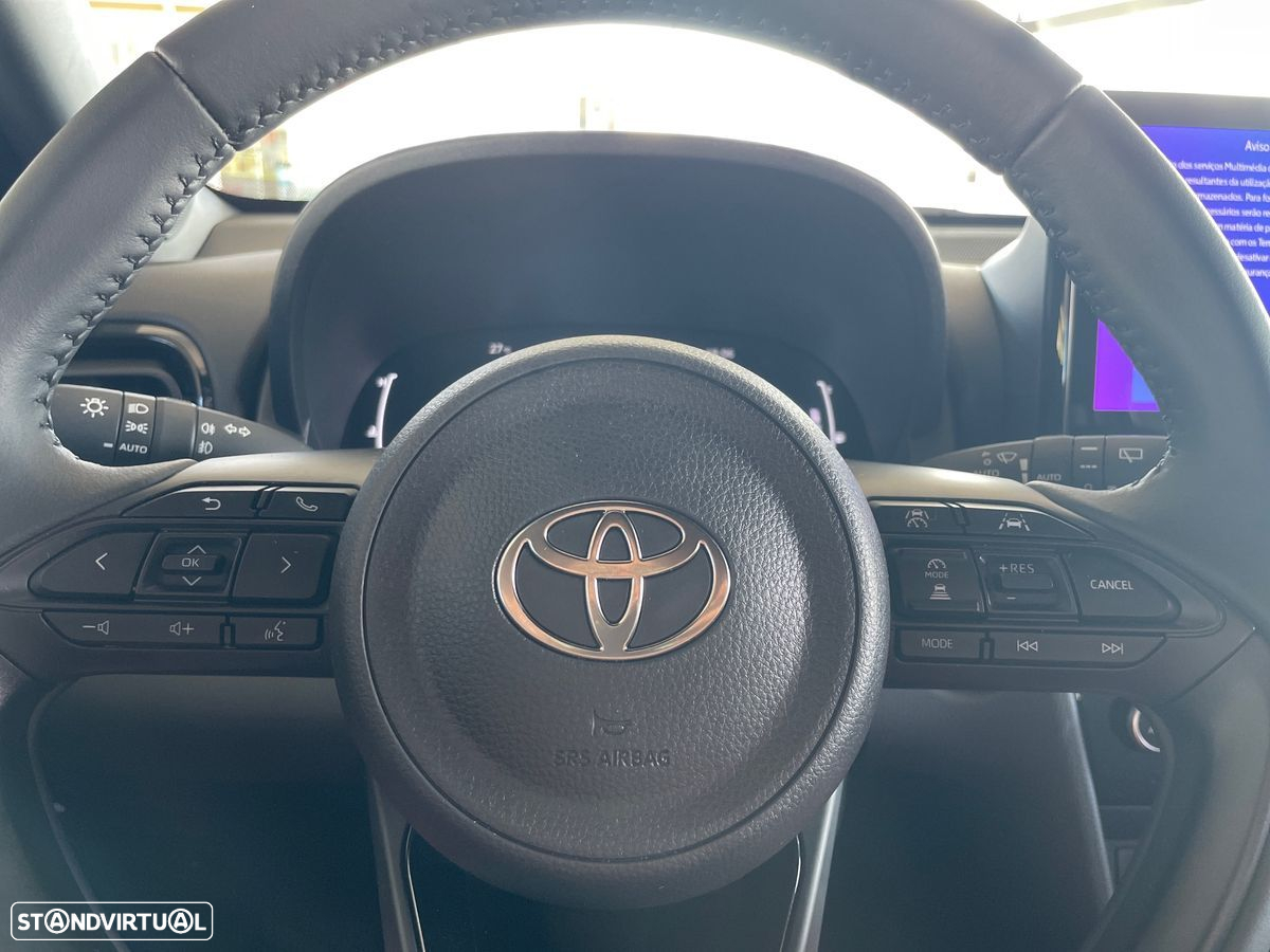 Toyota Yaris Cross 1.5 HDF Square Collection - 13