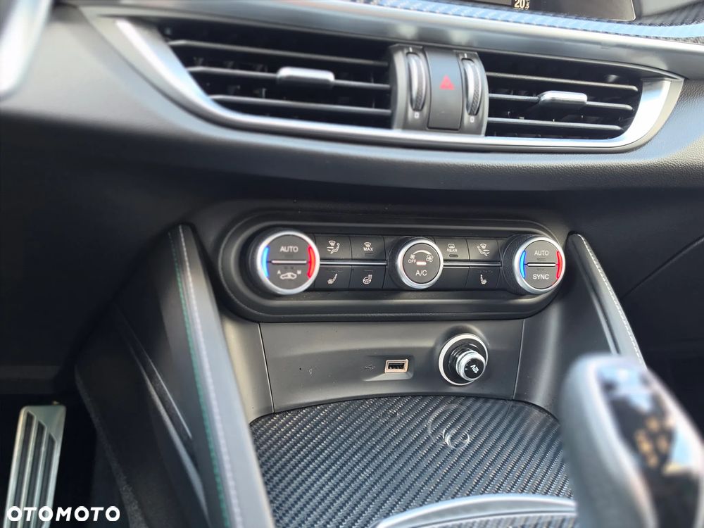 Alfa Romeo Stelvio 2.9 V6 Bi-Turbo Quadrifoglio Q4 - 27
