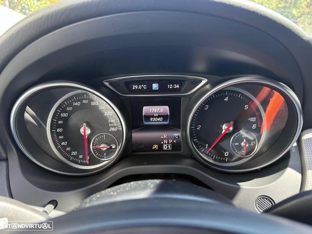 Mercedes-Benz CLA 180 d Shooting Brake Urban Aut. - 42