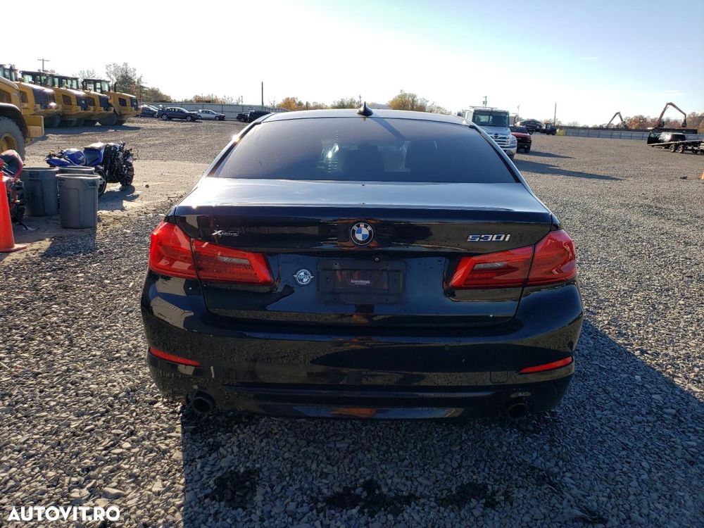 BMW Seria 5 530i xDrive Aut. - 7