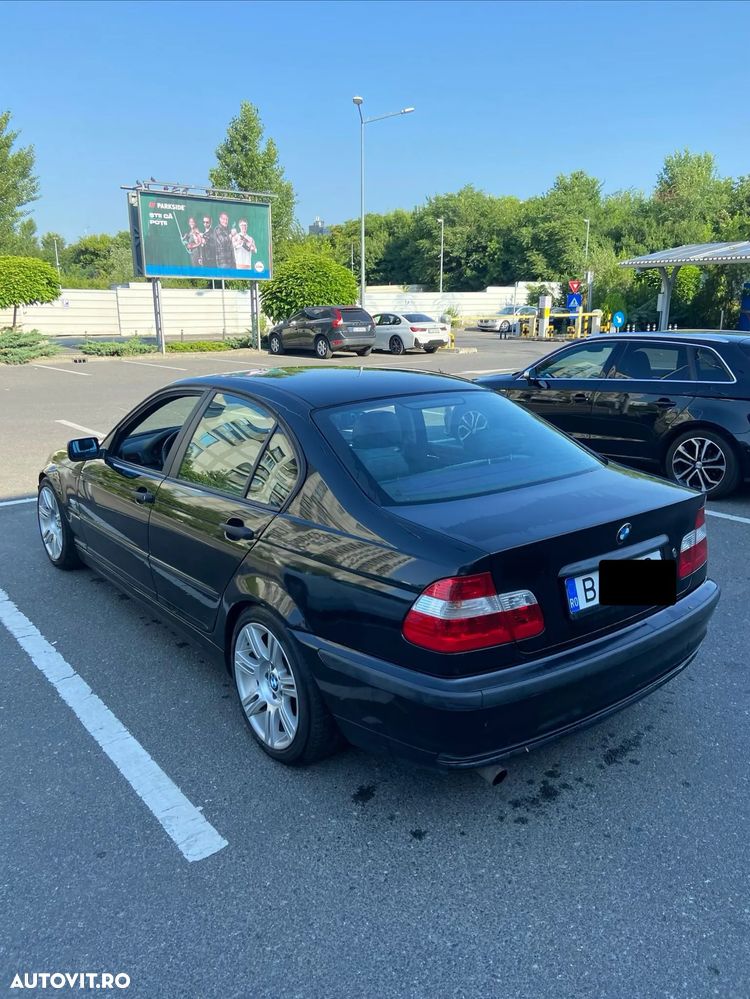 BMW Seria 3 318i - 3