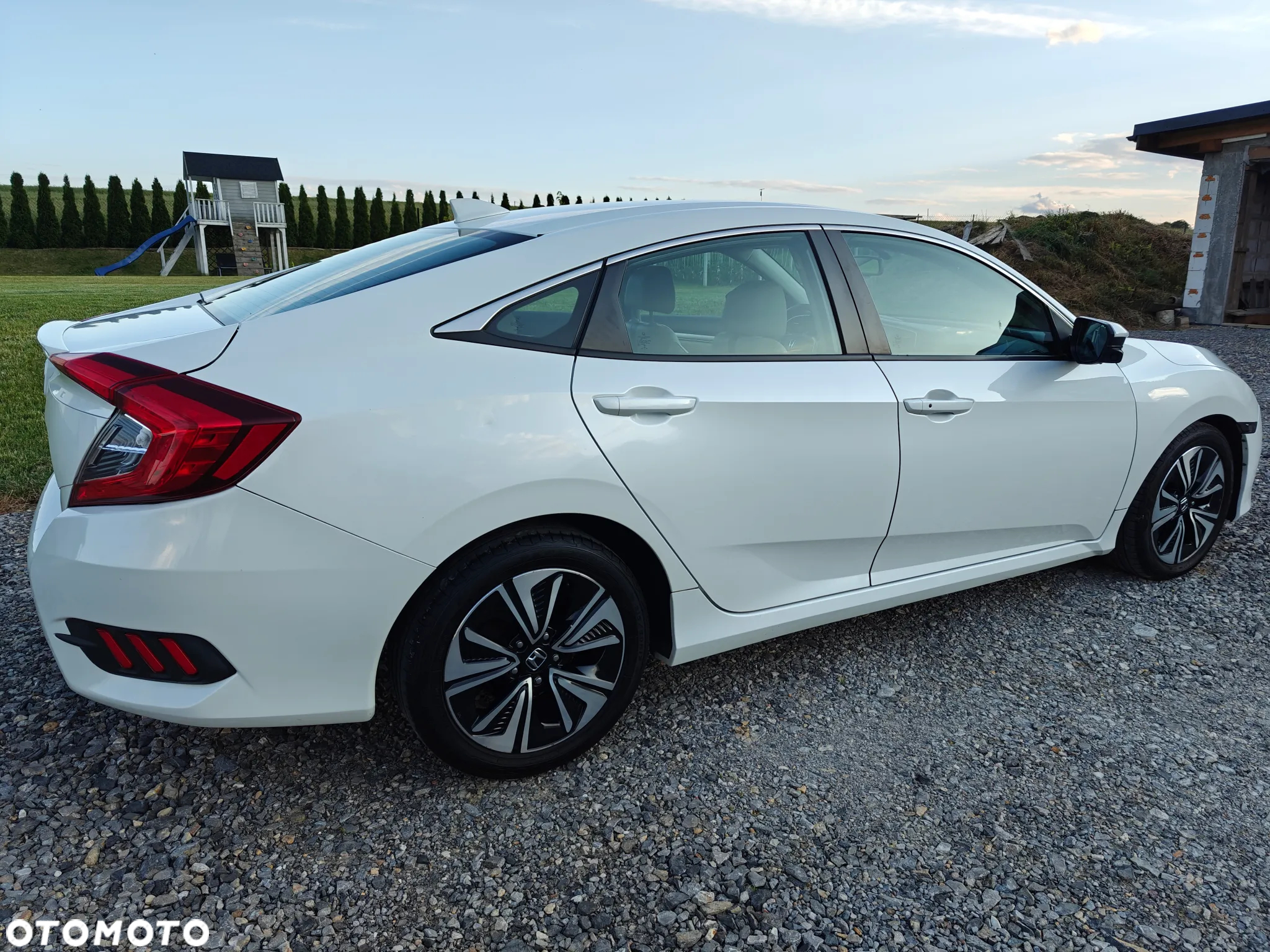 Honda Civic 1.5 i-VTEC Turbo CVT Elegance - 7