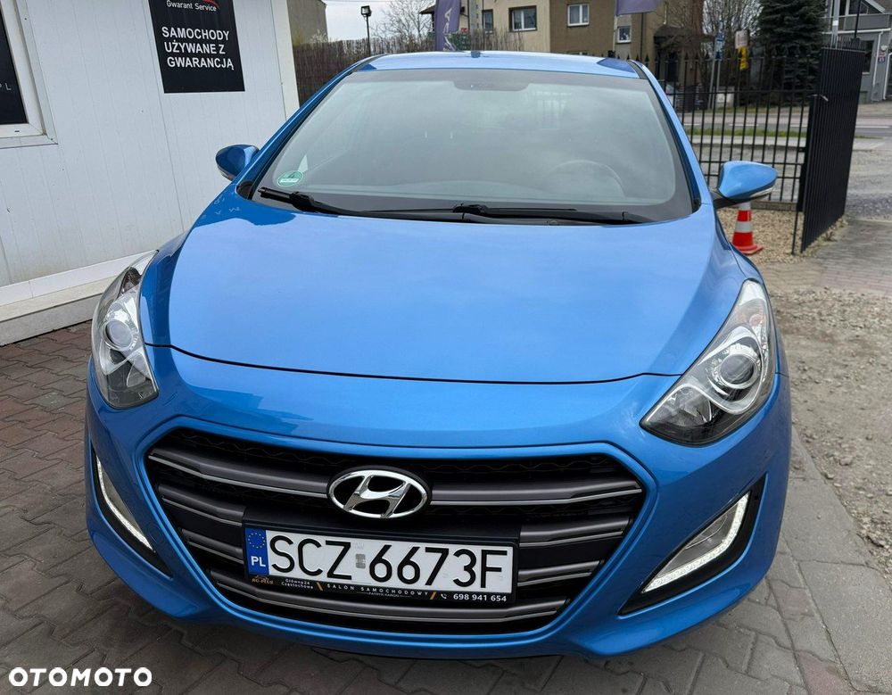 Hyundai i30 blue 1.4 Passion - 9
