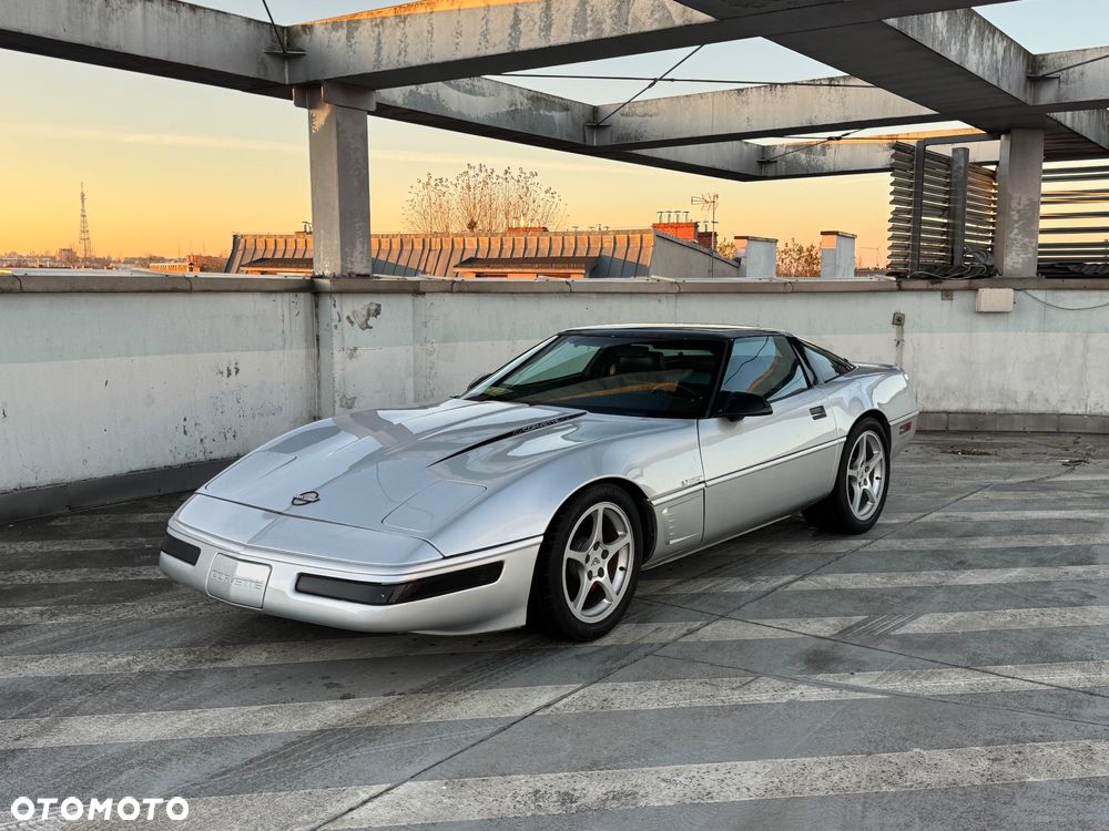 Chevrolet Corvette - 10