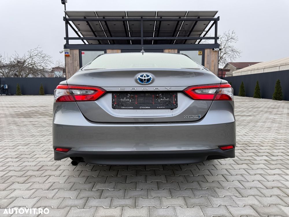 Toyota Camry Business Edition - 9