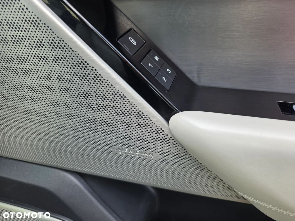 Land Rover Range Rover Velar 2.0 P250 R-Dynamic HSE - 36