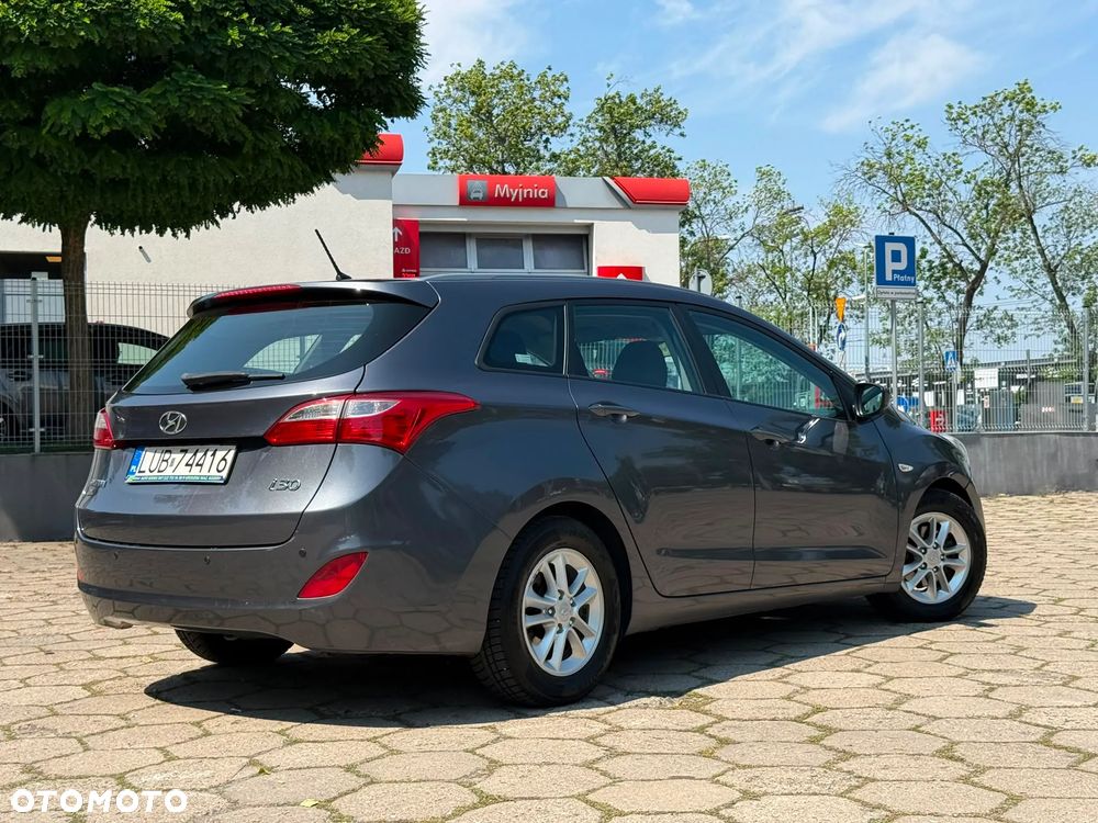 Hyundai i30 1.6 D Classic + - 6
