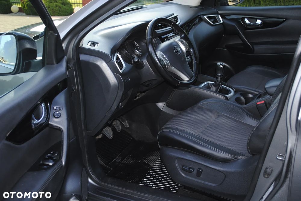 Nissan Qashqai 1.6 DCi N-Connecta - 17