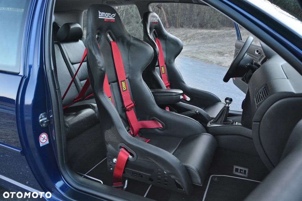 Volkswagen Golf - 11