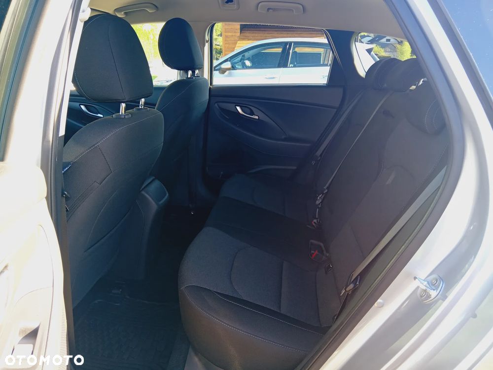 Hyundai i30 1.6 D Comfort - 8