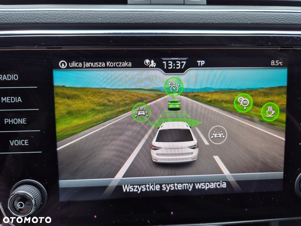 Skoda Superb 2.0 TDI DSG Ambition - 16