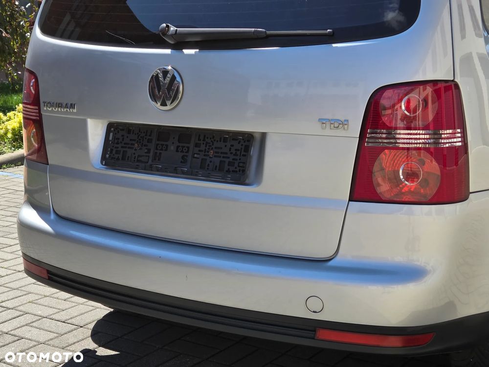 Volkswagen Touran 1.9 TDI DPF Blue Motion Trendline - 12