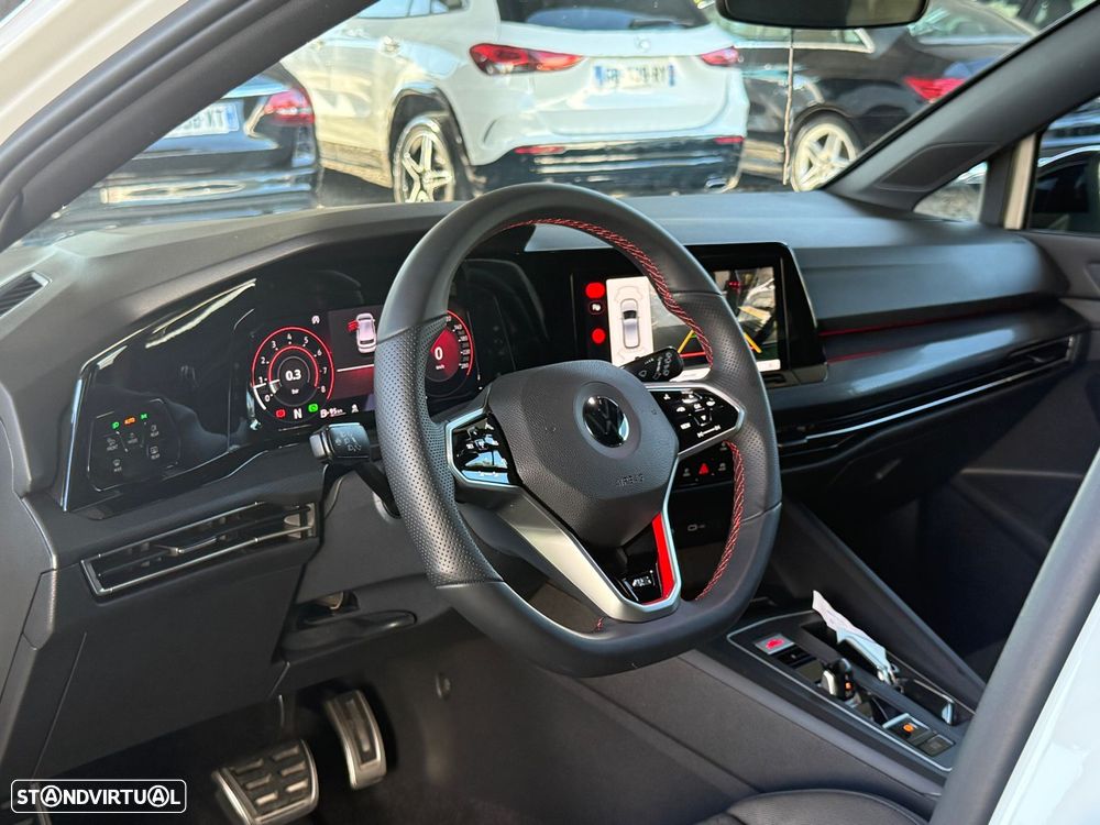 VW Golf 2.0 TSI GTI Clubsport 45 Years DSG - 37